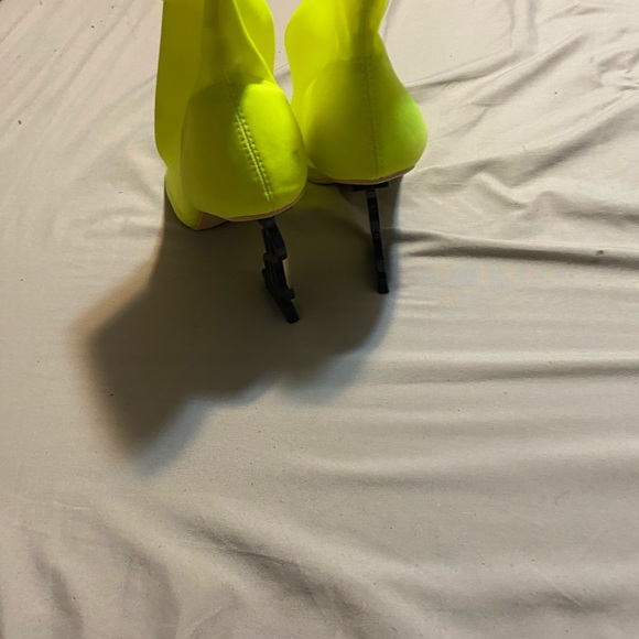 Women’s heels - Picture 3 of 3